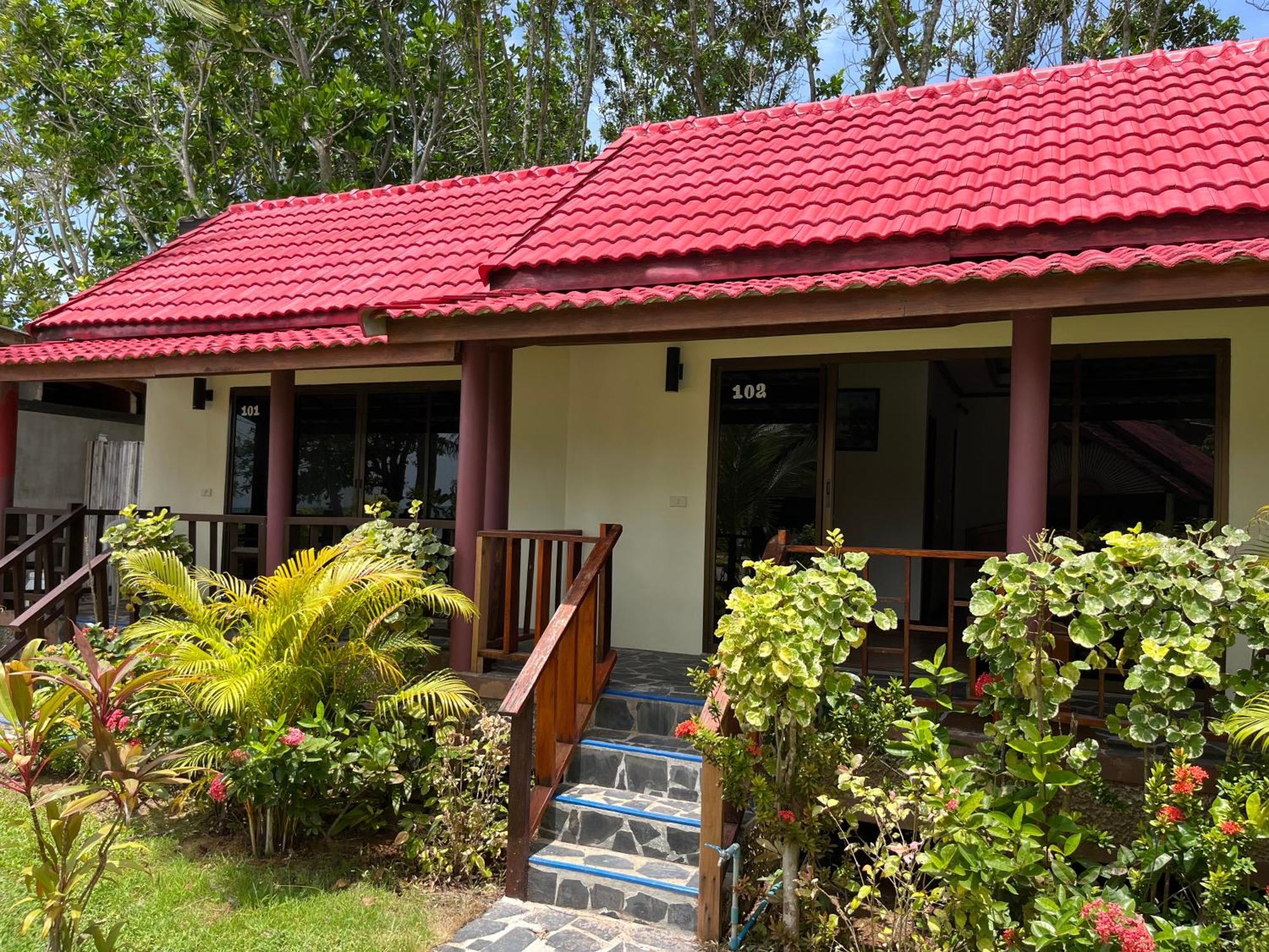 Noble House Beach Resort Ko Lanta Dış mekan fotoğraf